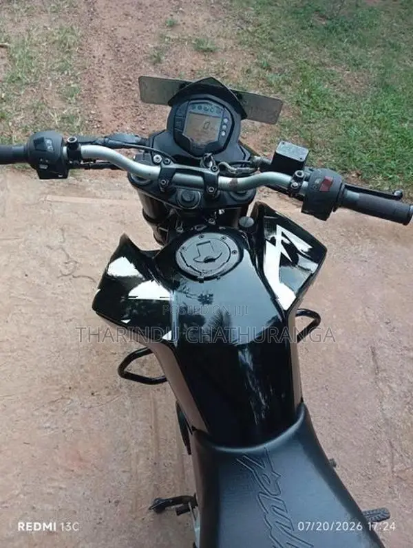 Bajaj KTM 200 2020
