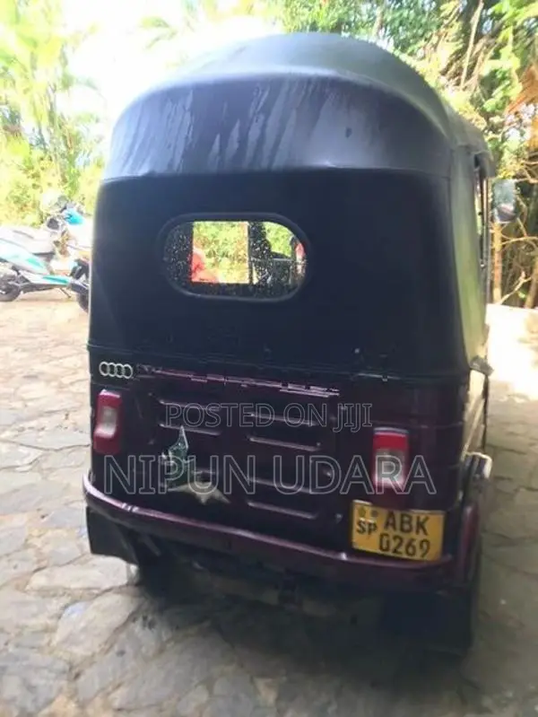 Bajaj RE 2015