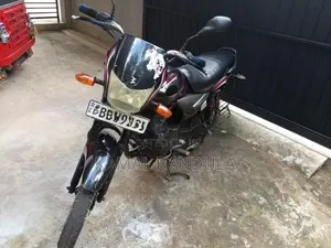 Bajaj Platina 100 2016