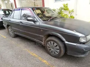 Nissan Sunny 1992