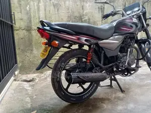 Bajaj Platina 100 2016