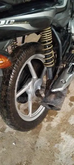 Bajaj Platina 100 ES 2017
