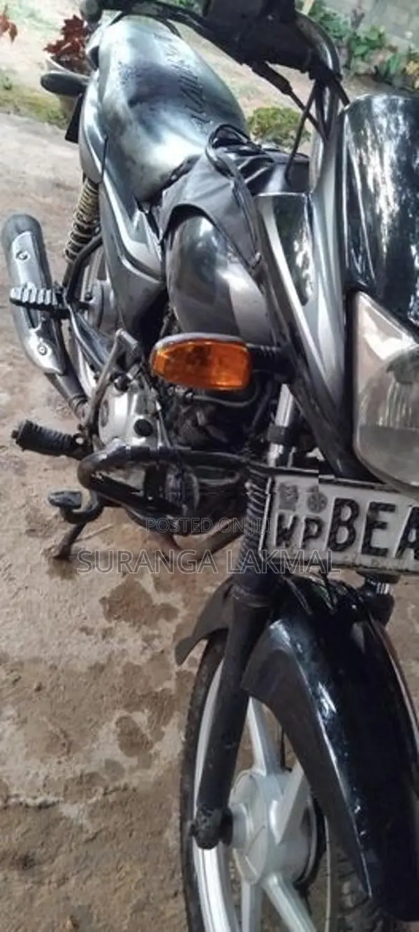 Bajaj Platina 100 ES 2017