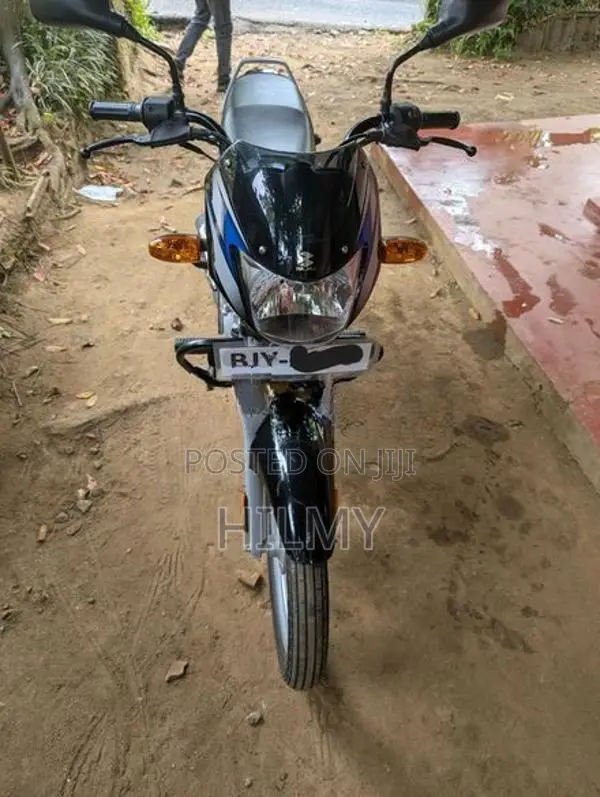 Bajaj CT100 2025
