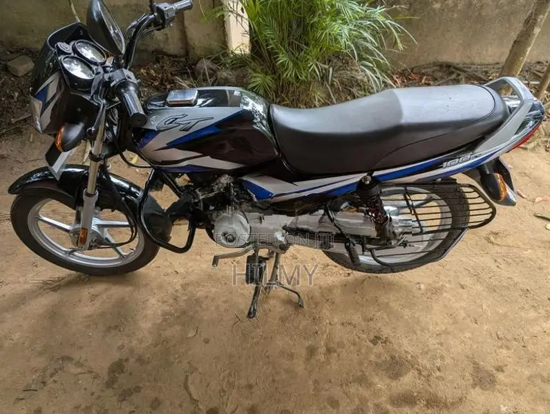 Bajaj CT100 2025