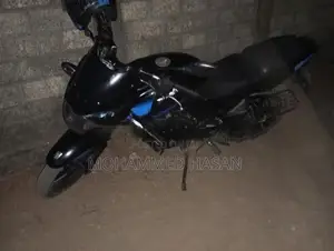 Bajaj Pulsar 180 2015