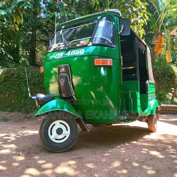 Bajaj RE 2004