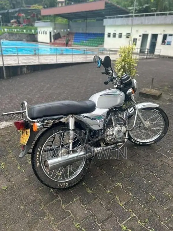 Bajaj Boxer 2003