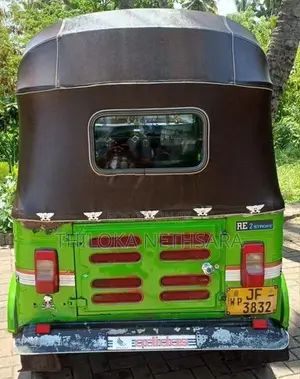 Bajaj RE 2005