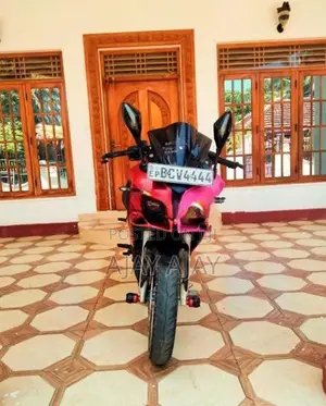Bajaj Pulsar RS200 2015