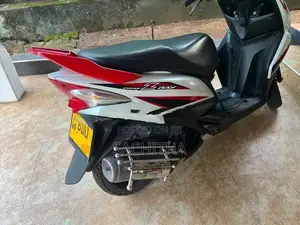 Yamaha Ray 2015