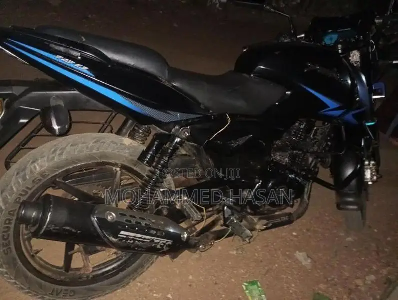 Bajaj Pulsar 180 2015