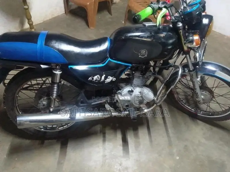 Bajaj Boxer 2001
