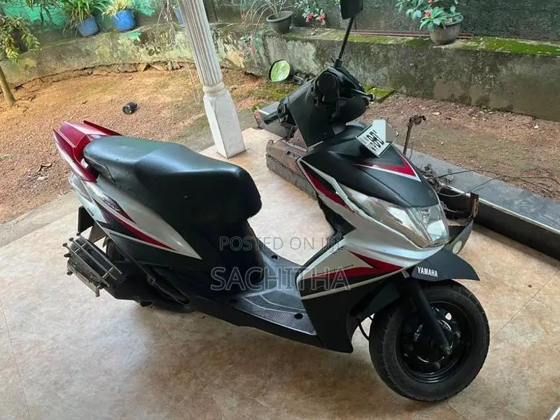 Yamaha Ray 2015