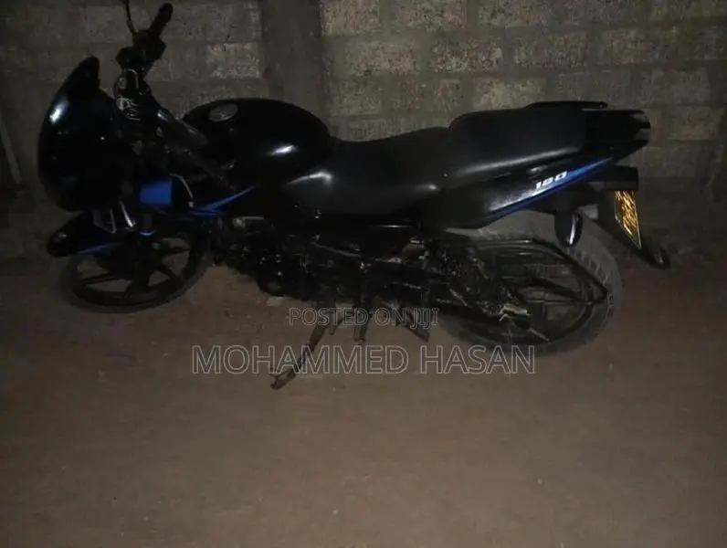 Bajaj Pulsar 180 2015