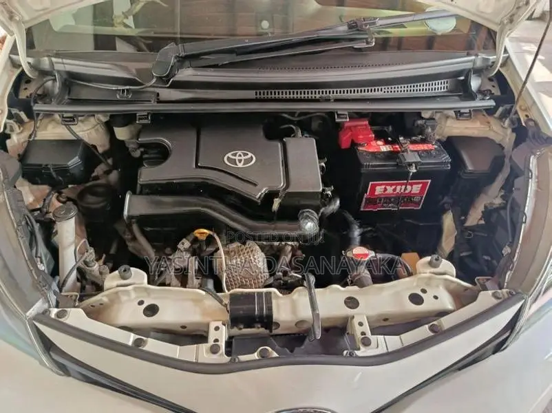 Toyota Vitz 2016