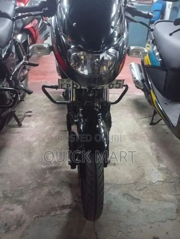 Bajaj Pulsar 180 2017