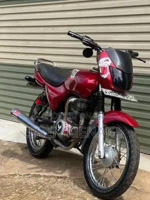 Bajaj CT100 2005