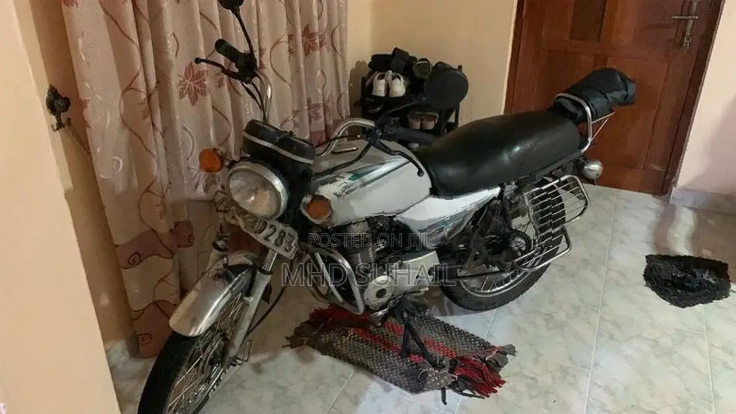 Bajaj Boxer 2003
