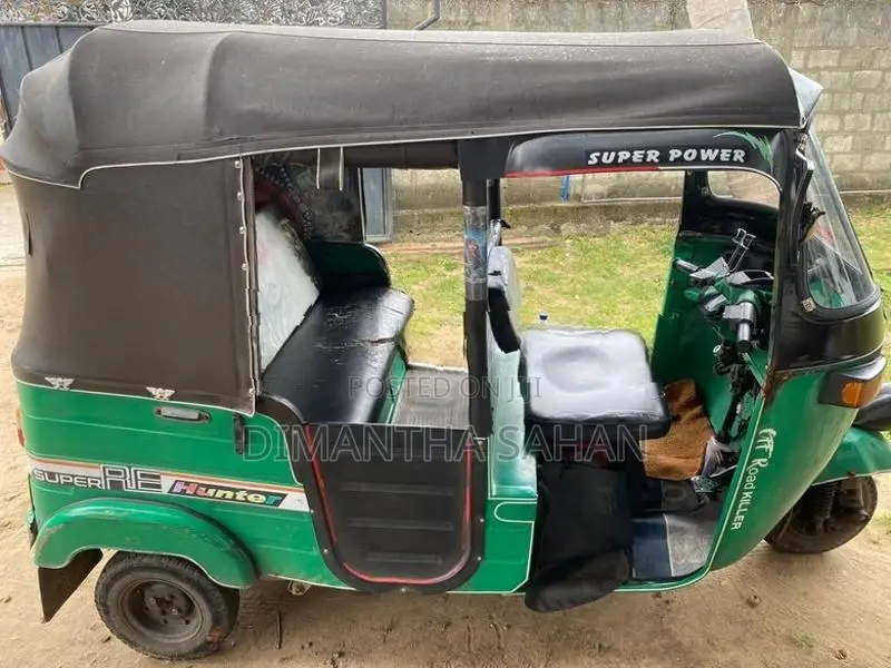 Bajaj RE 2006