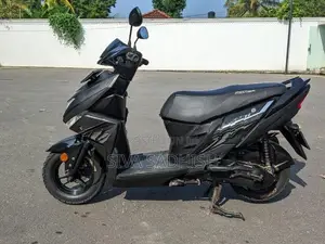 Yamaha RayZR 2018