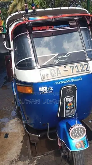 Bajaj RE 2005