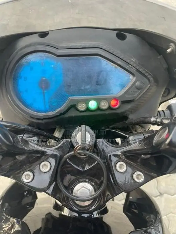 Bajaj Pulsar 150 2017
