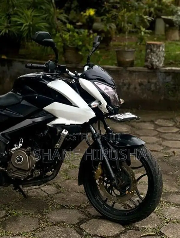 Bajaj Pulsar NS200 2016