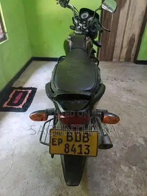 Bajaj Platina 2015