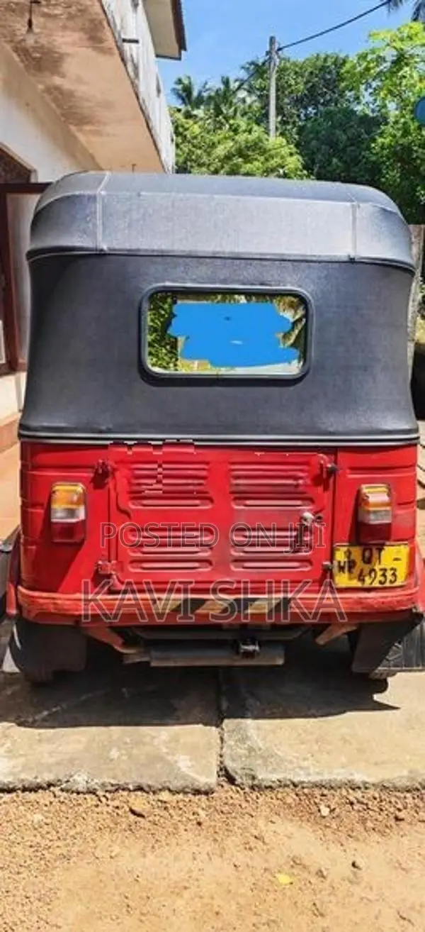 Bajaj RE 2009