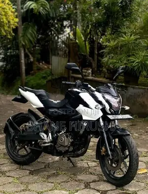 Bajaj Pulsar NS200 2016