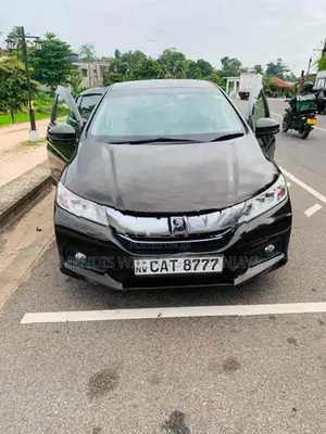 Honda Grace 2015