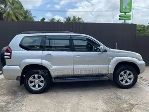 Toyota Land Cruiser Prado TRJ120 Fully Loaded 2006
