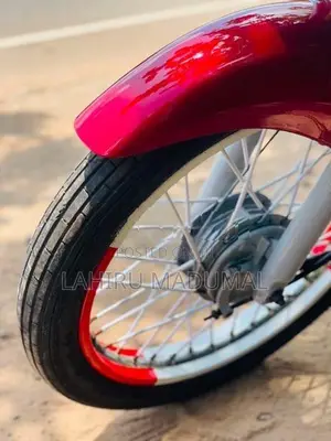 Bajaj CT100 2012