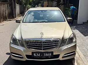 Mercedes Benz E200 W212 First Owner 2010