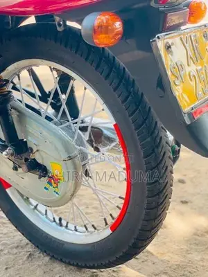 Bajaj CT100 2012