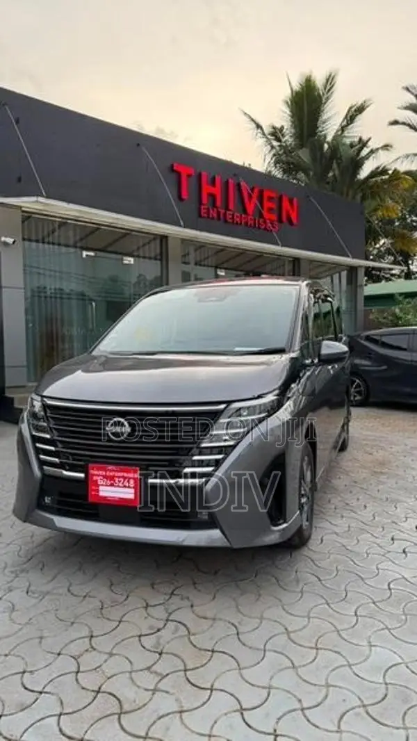 Nissan Serena 2025