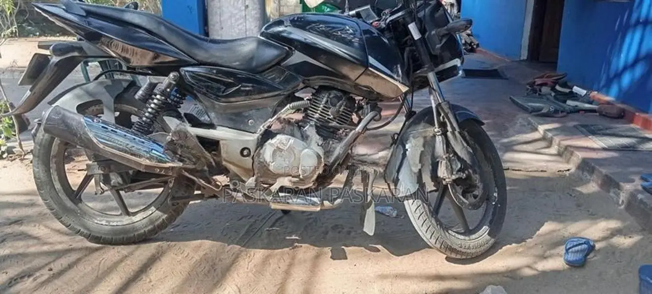 Bajaj Pulsar 150 2016