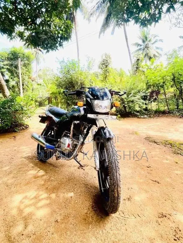 Bajaj CT100 2005