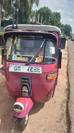 Bajaj RE 2005