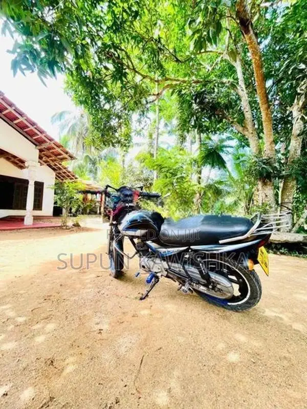 Bajaj CT100 2005