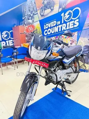 Bajaj CT100 es 2026