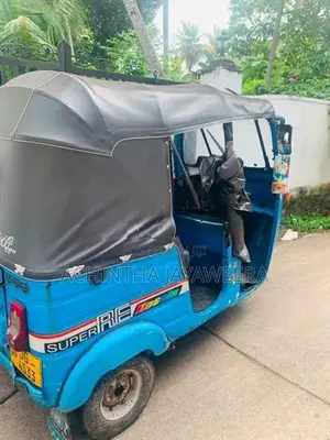 Bajaj RE 2004