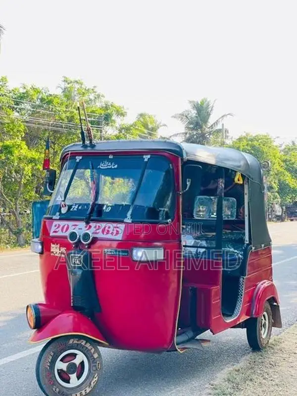 Bajaj RE tuk 2011