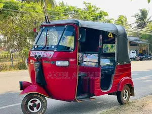Bajaj RE tuk 2011