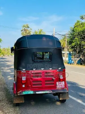 Bajaj RE tuk 2011