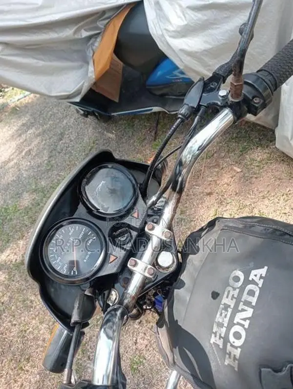 Hero CD 100 2006