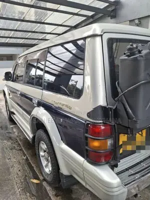 Mitsubishi Pajero 1996