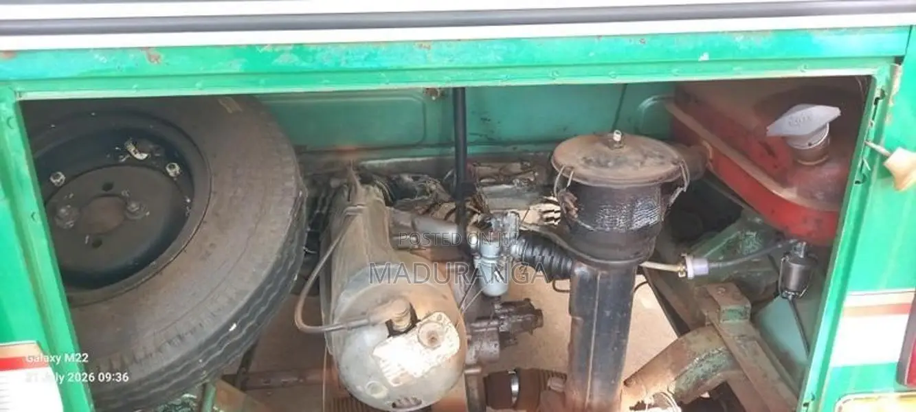 Bajaj RE 2006
