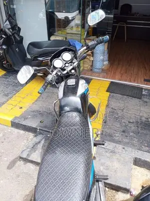Bajaj CT100 2018